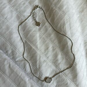 Kendra Scott necklace with extender